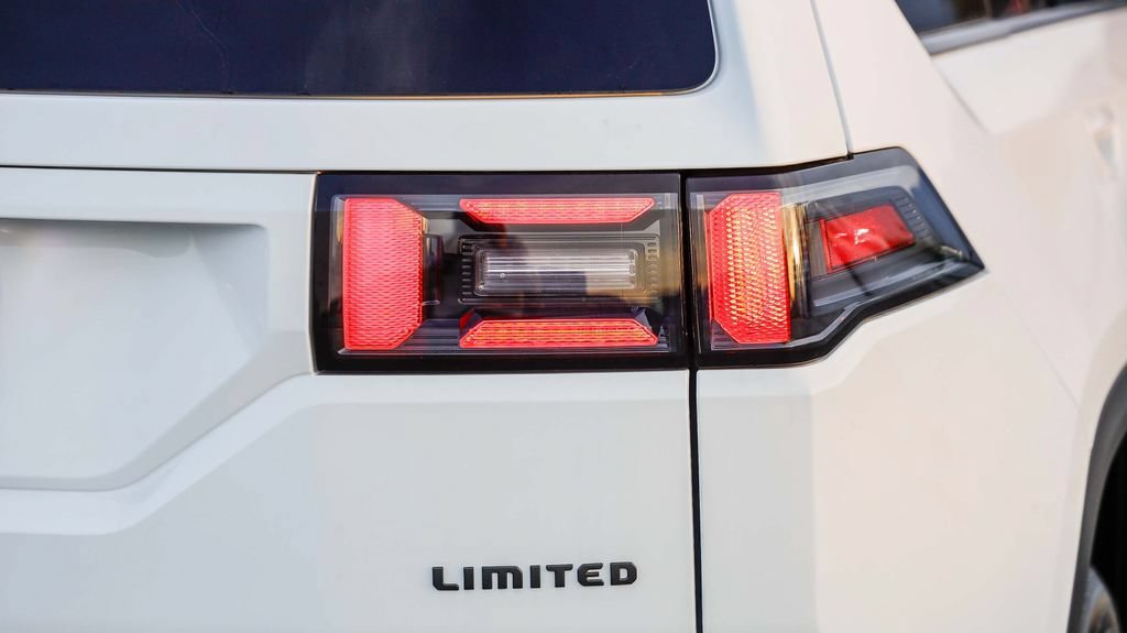 New 2026 Jeep Cherokee Limited AWD/4WD image 10