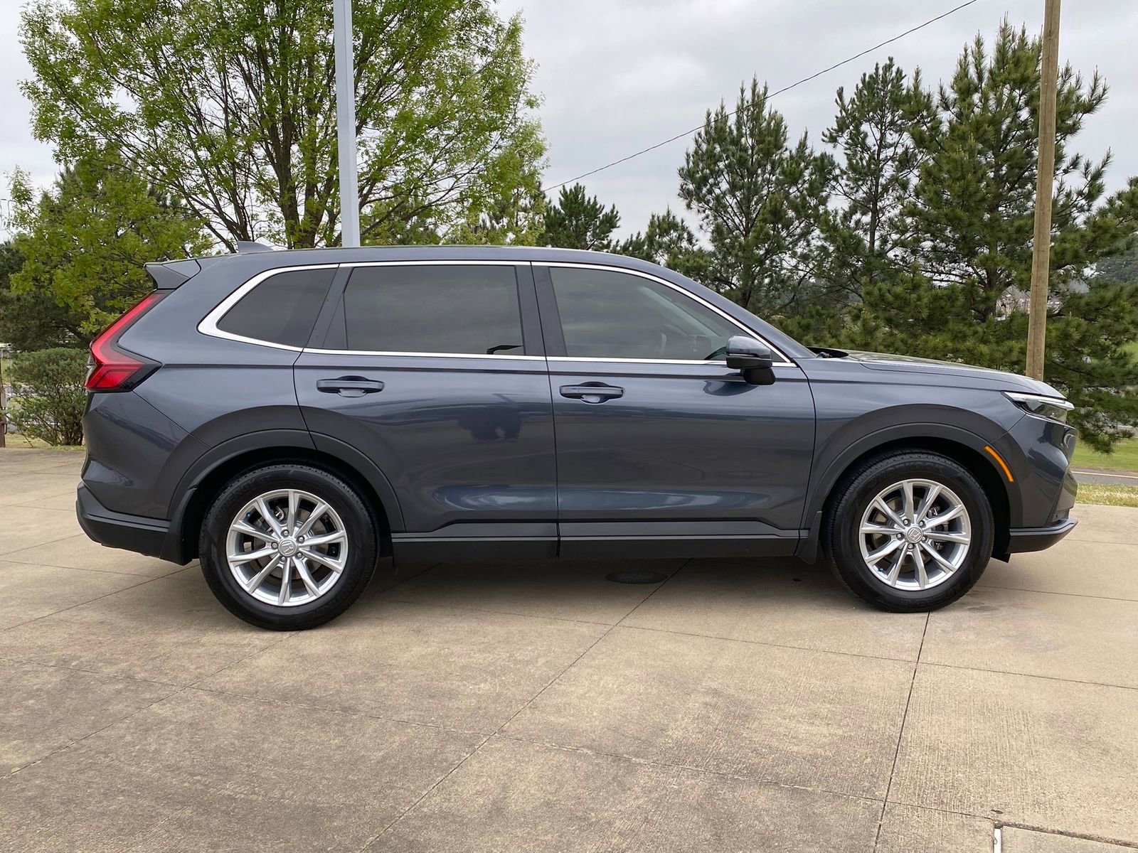 Used 2025 Honda CR-V EX-L image 7