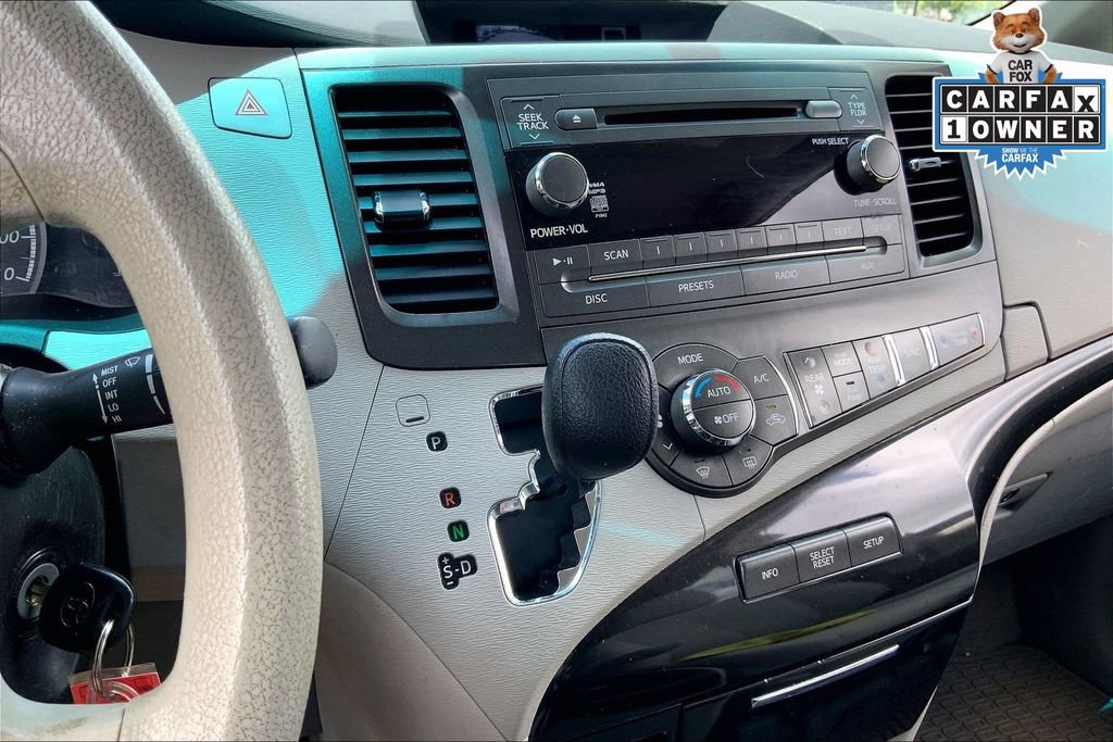 Used 2014 Toyota Sienna LE FWD image 15