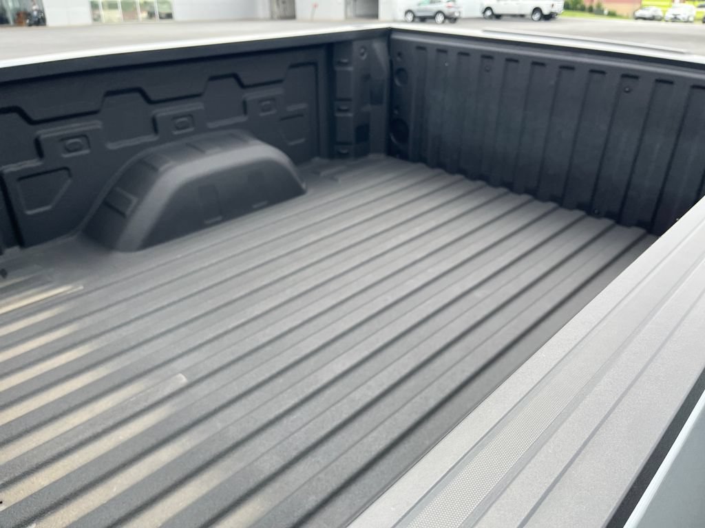 Used 2024 Chevrolet Silverado 1500 W/T w/ WT Value Package AWD/4WD image 10