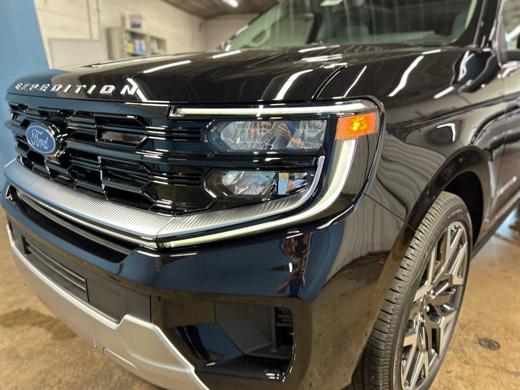 New 2026 Ford Expedition Max Platinum w/ Platinum Ultimate Package AWD/4WD image 6