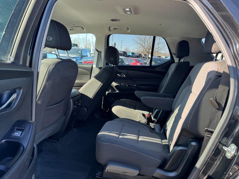 Used 2020 Chevrolet Traverse LT image 13
