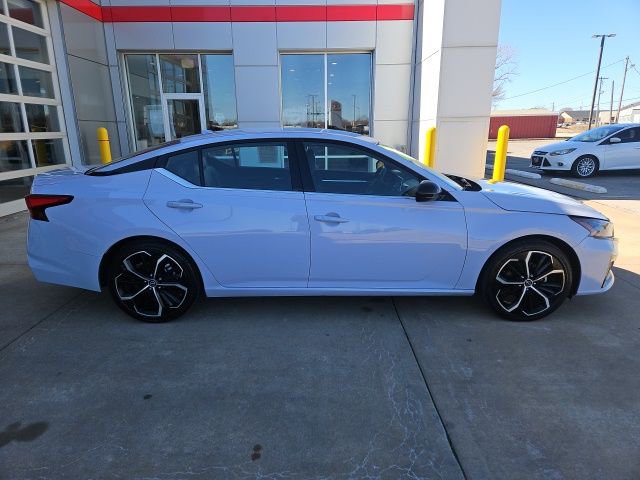 Used 2024 Nissan Altima 2.5 SR image 8