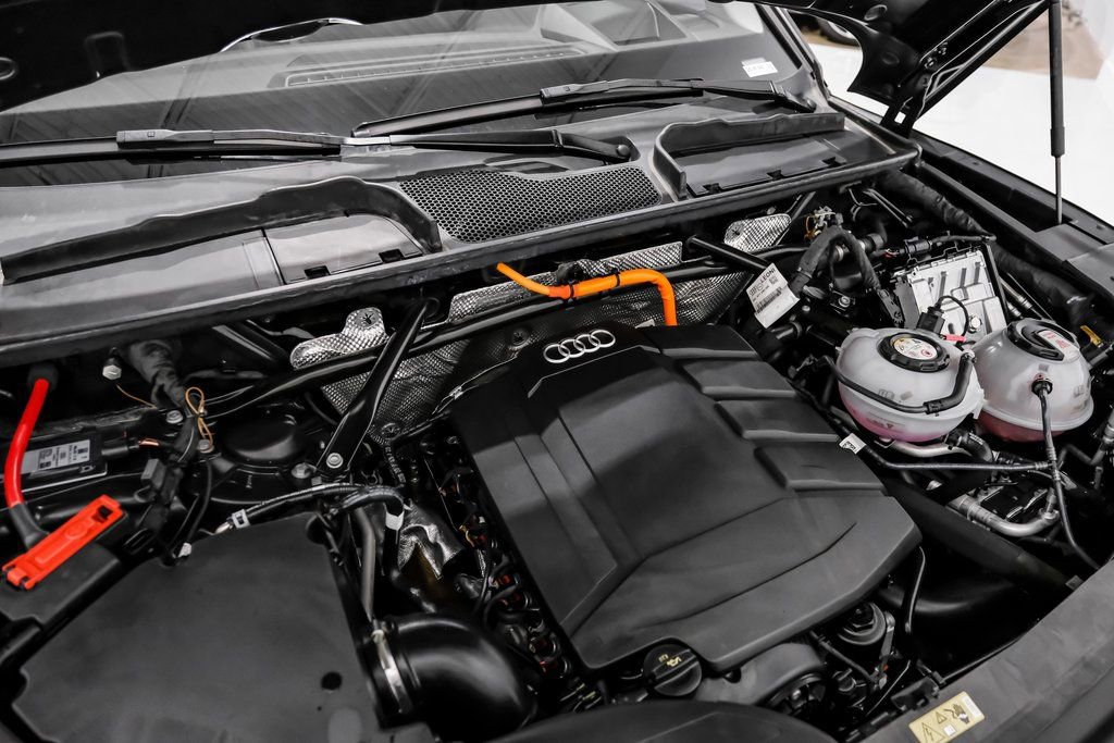 Used 2024 Audi Q5 e Prestige w/ Prestige Package image 62