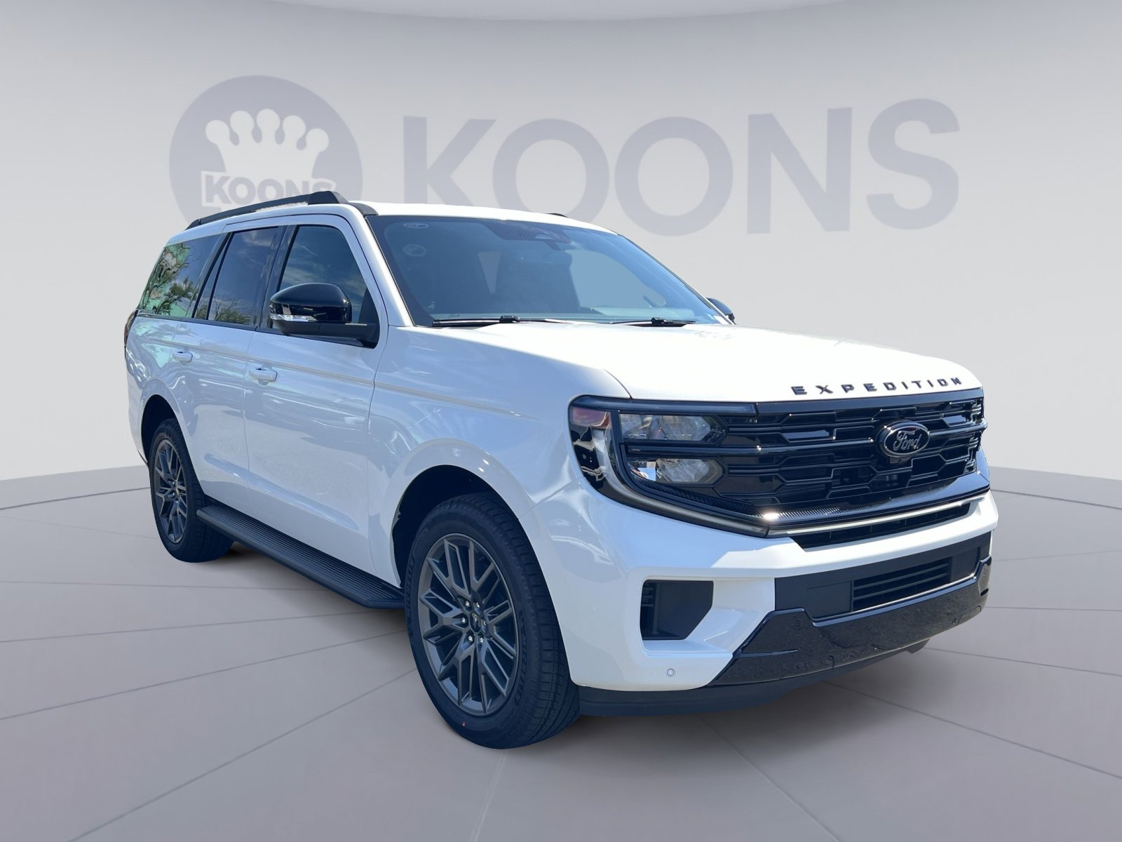 New 2026 Ford Expedition Platinum image 2