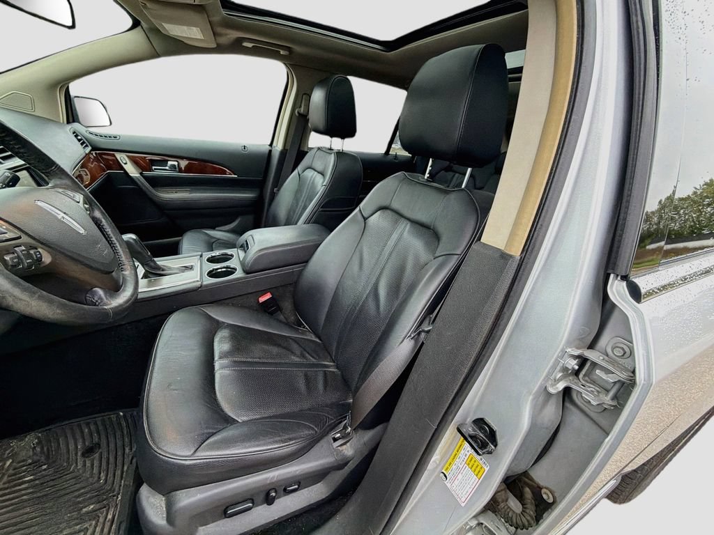 Used 2015 Lincoln MKX AWD w/ Equipment Group 102A image 23