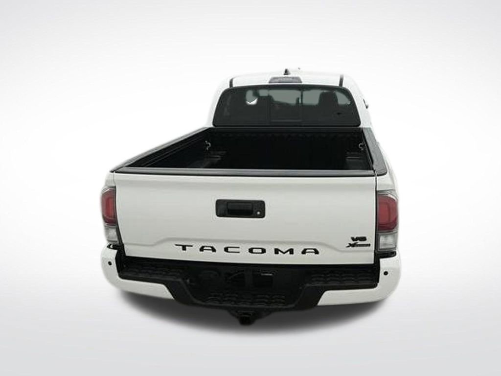 Used 2022 Toyota Tacoma TRD Sport w/ Technology Package AWD/4WD image 9