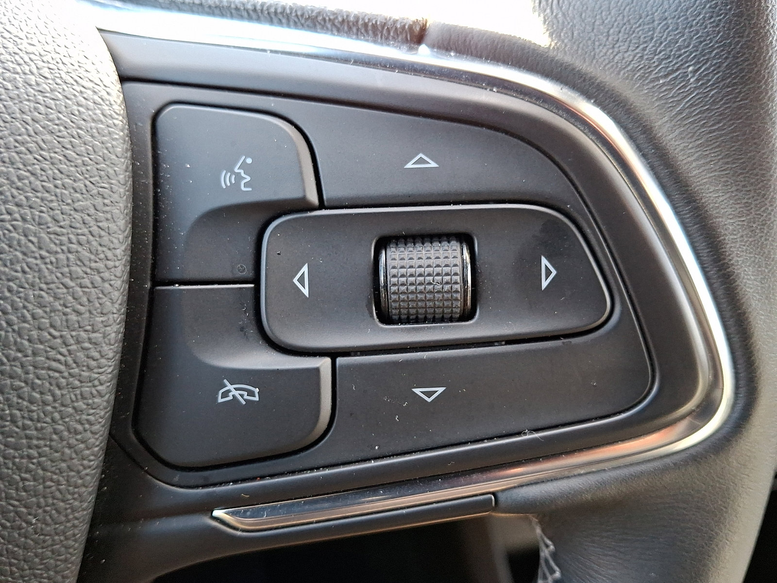 Certified 2023 Buick Encore GX Preferred w/ Cold Weather Comfort Package image 23