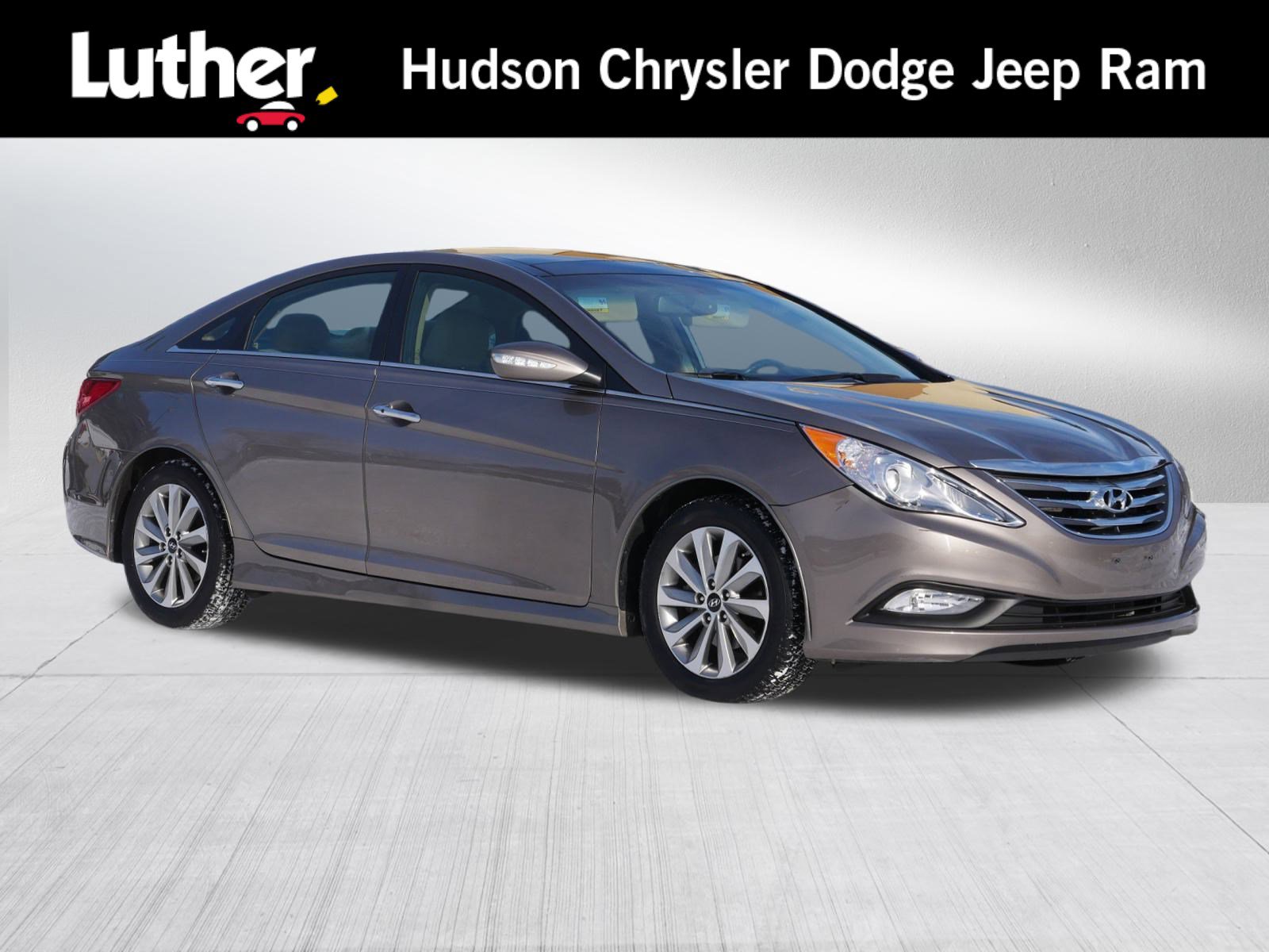 Used 2014 Hyundai Sonata Limited w/ Technology Package 05 image 1