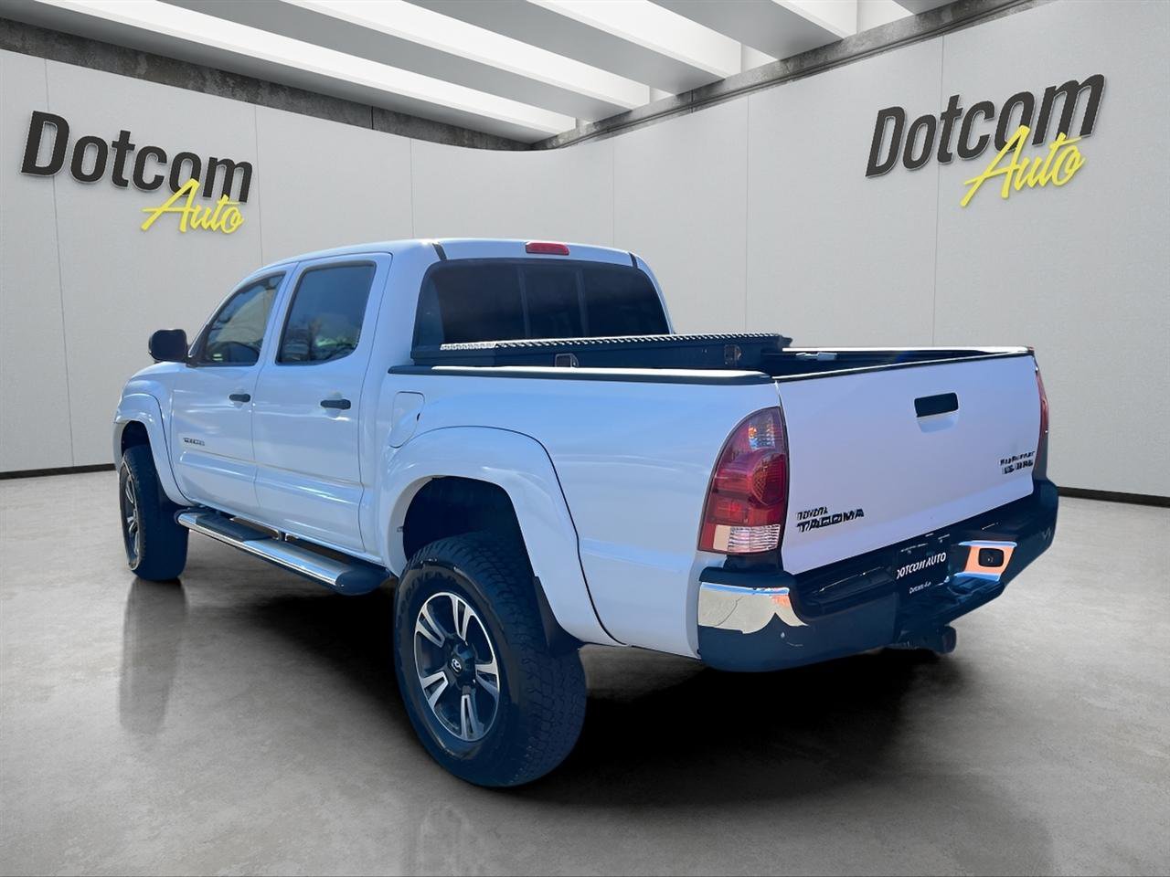 Used 2006 Toyota Tacoma PreRunner RWD image 5