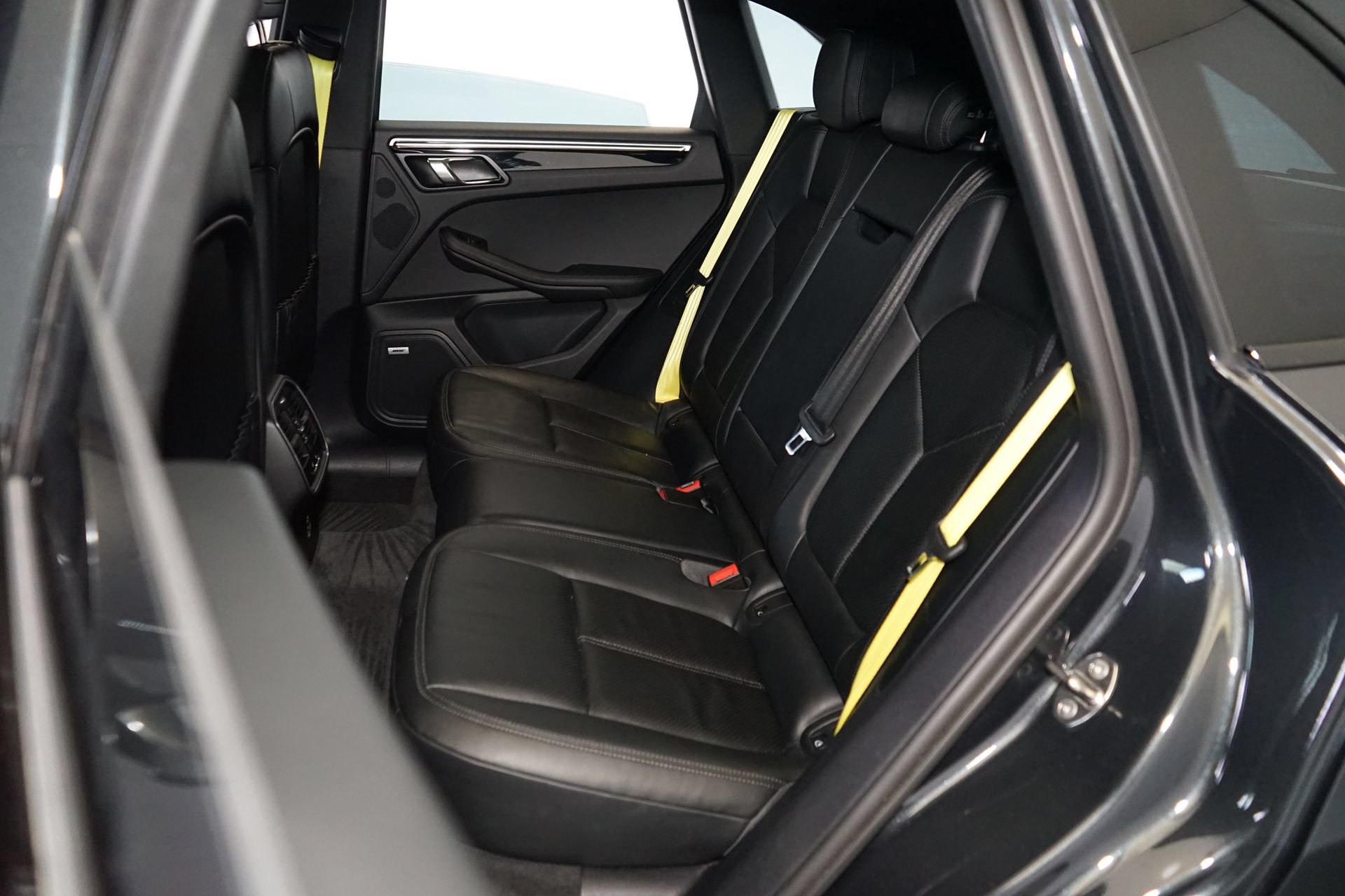 Used 2023 Porsche Macan S AWD/4WD image 20