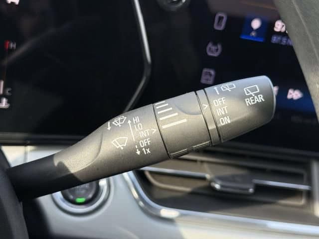 Used 2025 Chevrolet Trax LT FWD image 22