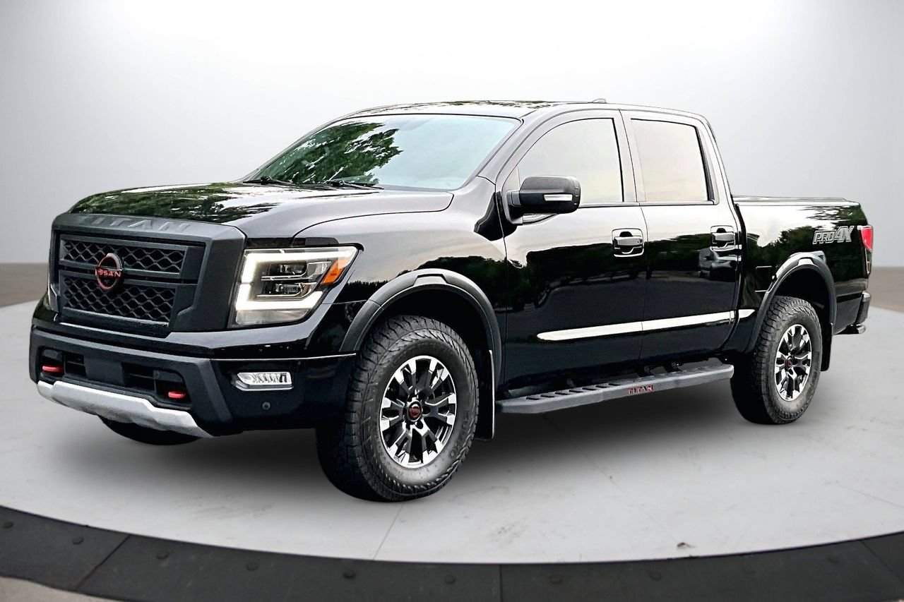 Used 2023 Nissan Titan PRO-4X w/ Pro-4x Convenience Package AWD/4WD image 4