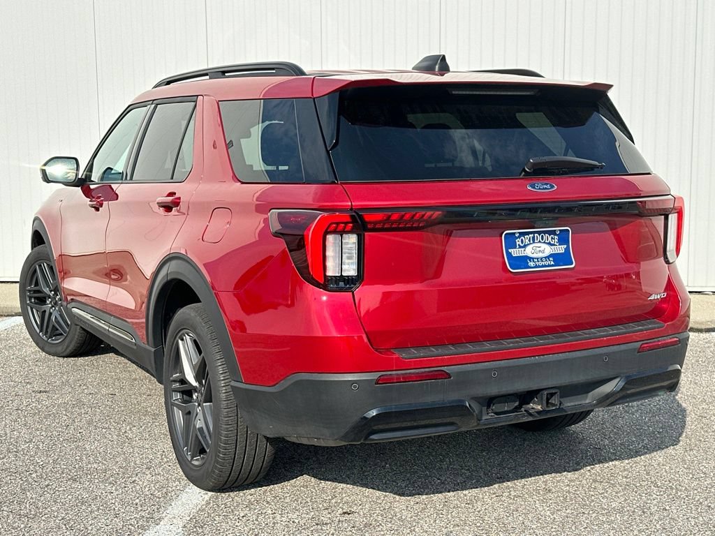 Certified 2025 Ford Explorer ST-Line w/ Premium Package AWD/4WD image 5