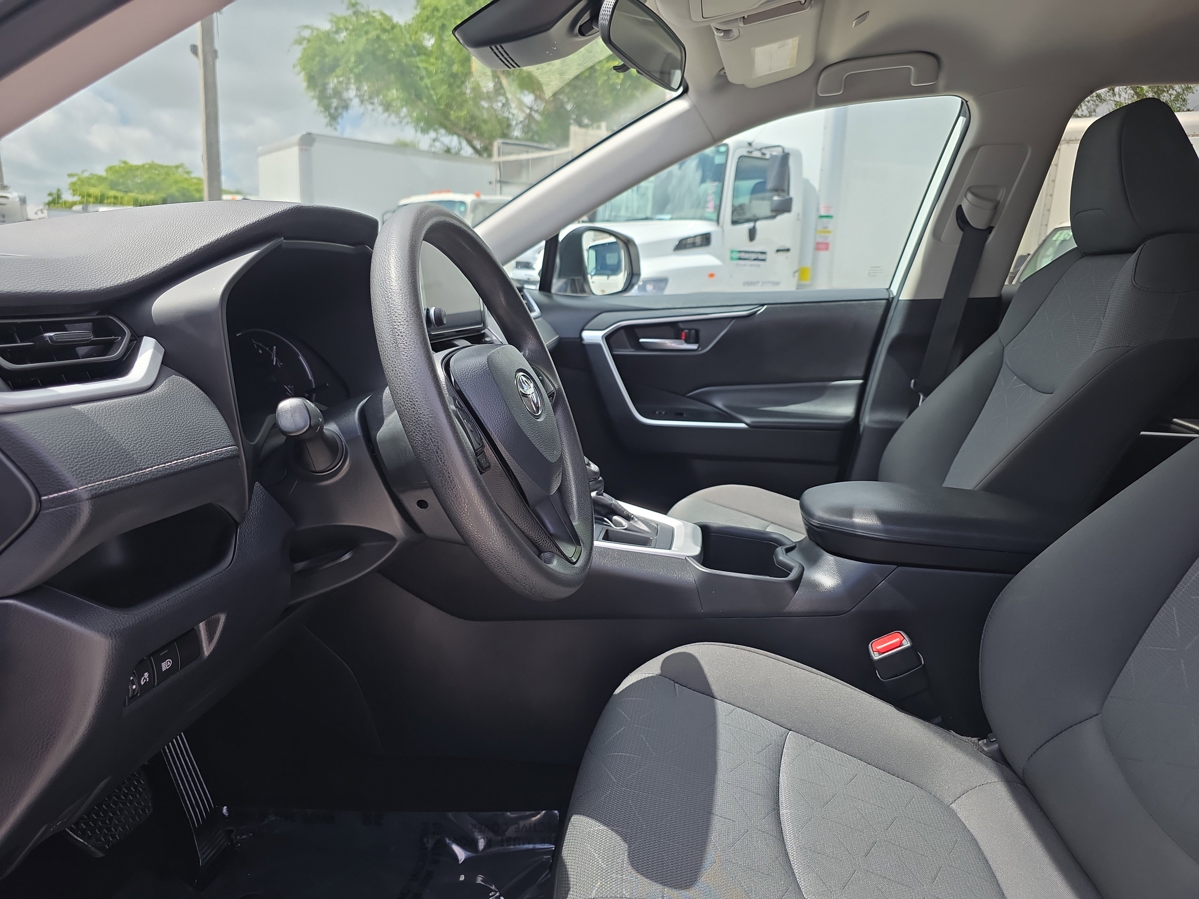 Used 2024 Toyota RAV4 XLE image 26