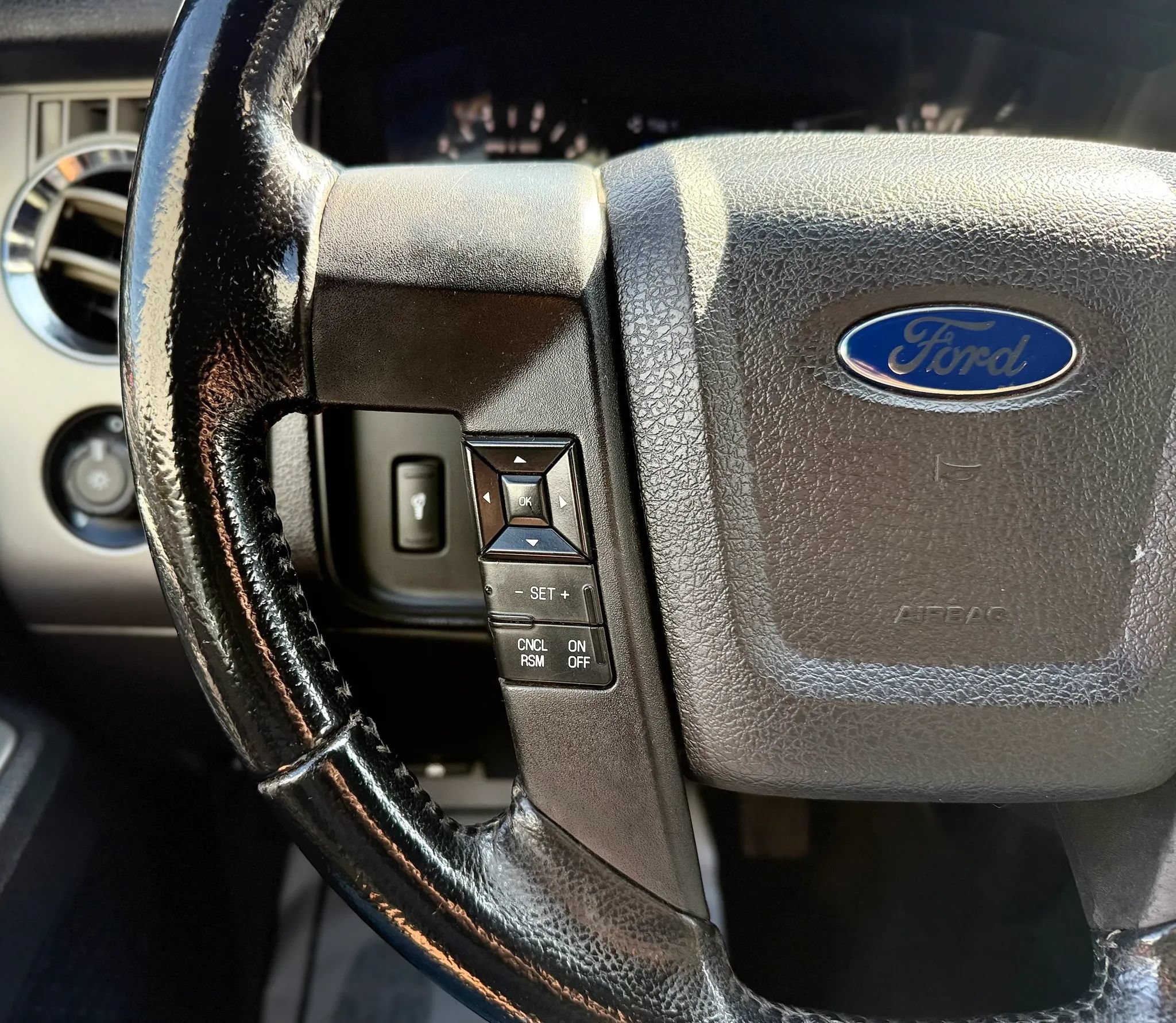 Used 2016 Ford Expedition EL XLT w/ Equipment Group 201A AWD/4WD image 14