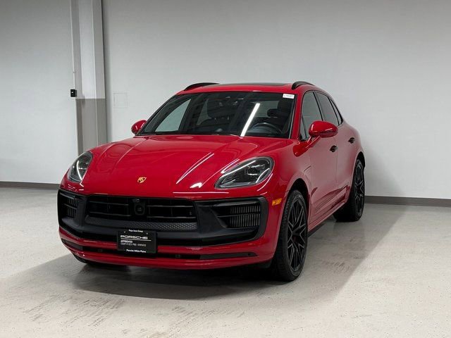 Certified 2022 Porsche Macan GTS image 1
