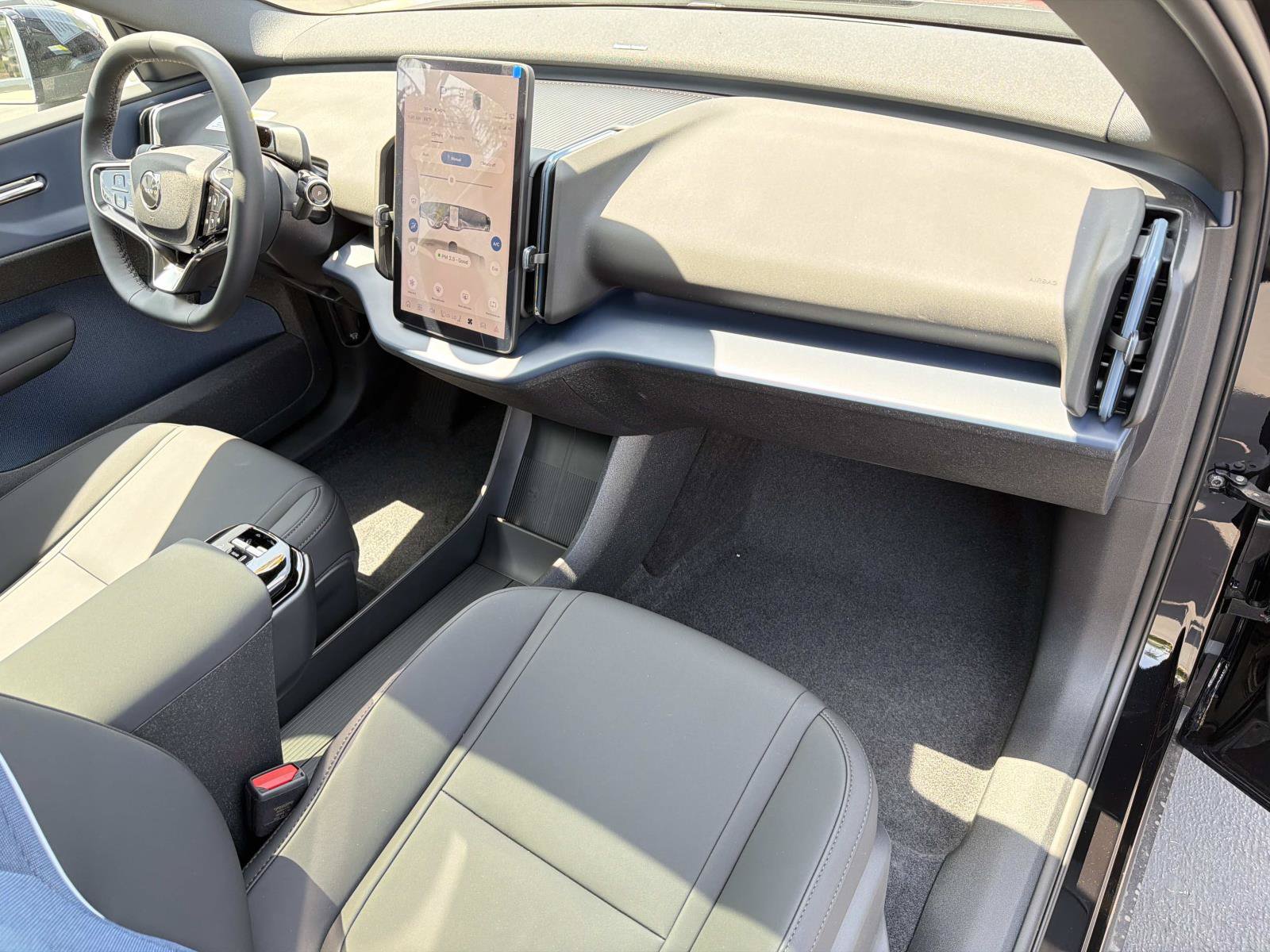New 2026 Volvo EX30 Plus w/ Climate Package AWD/4WD image 21