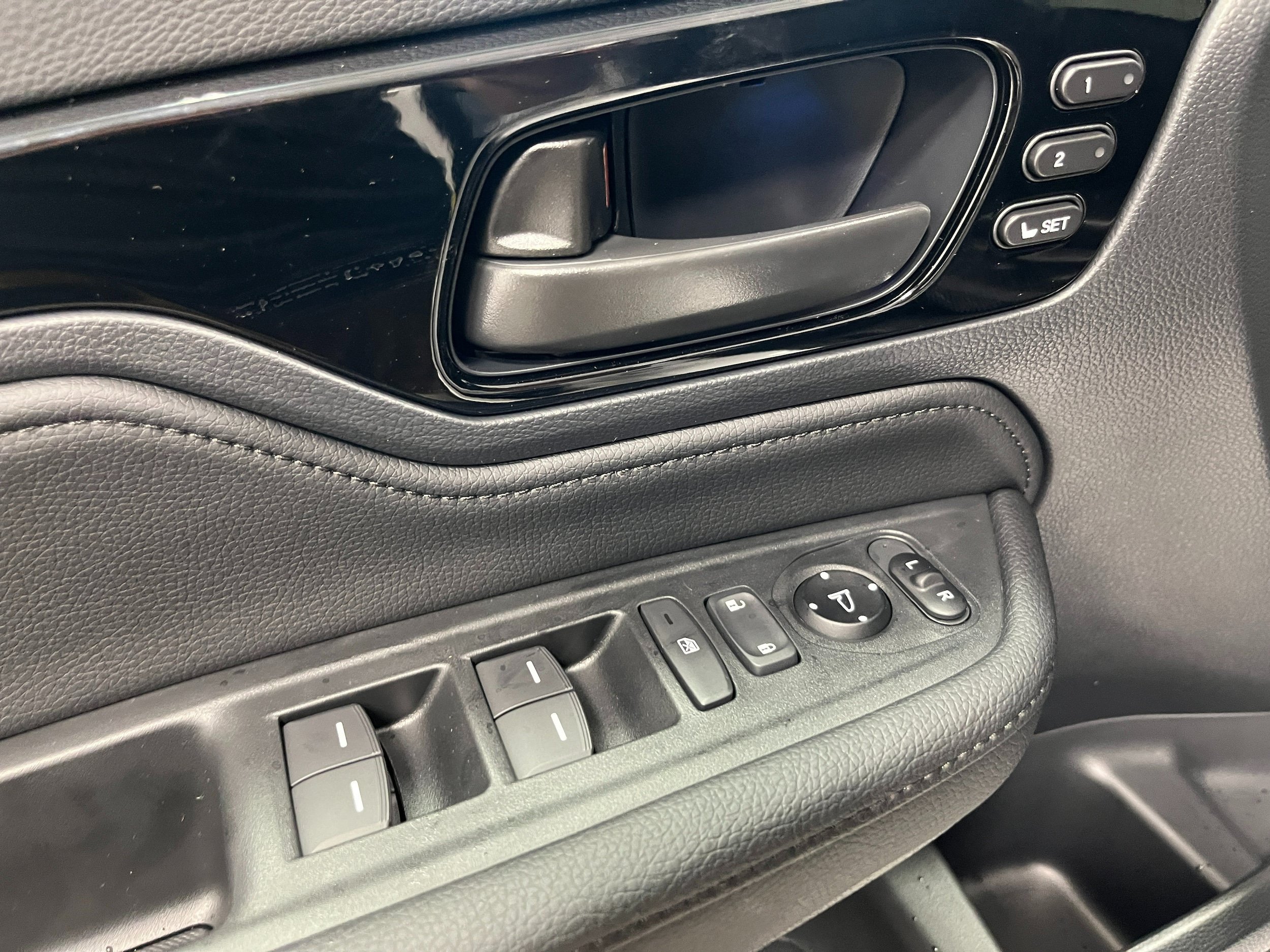 New 2026 Honda Odyssey Touring image 13