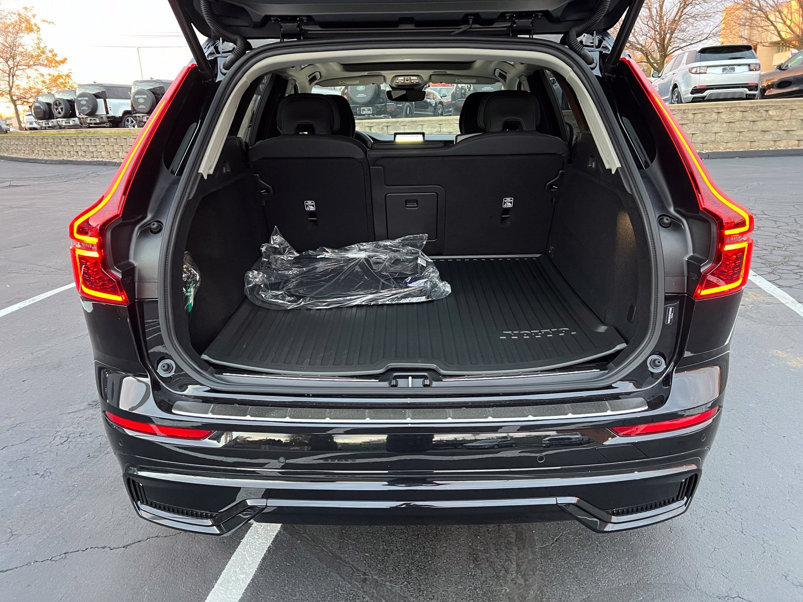 New 2026 Volvo XC60 B5 Plus w/ Climate Package AWD/4WD image 39