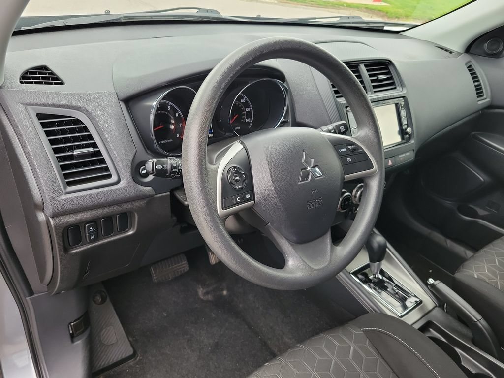 Used 2023 Mitsubishi Outlander Sport ES AWD/4WD image 14