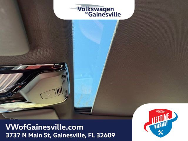 Used 2025 BMW 330i Sedan w/ Convenience Package image 29