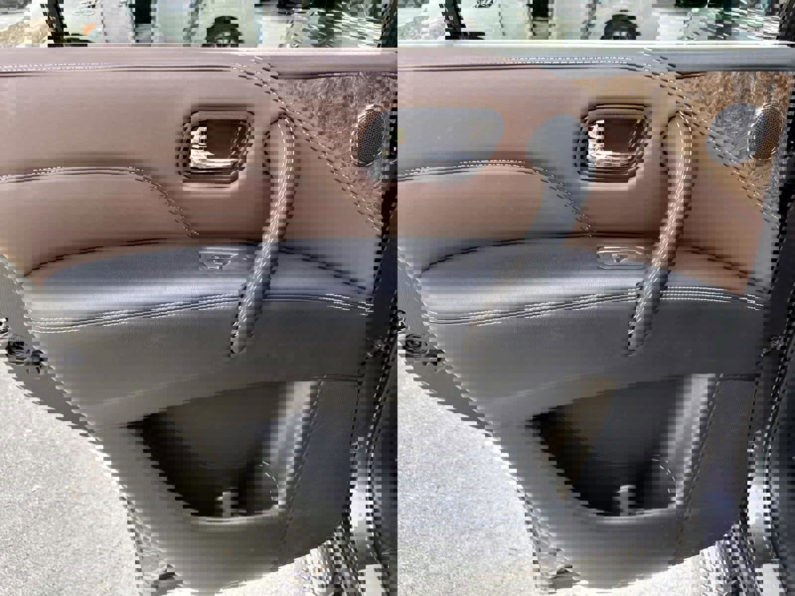 Certified 2024 INFINITI QX80 Premium Select image 14