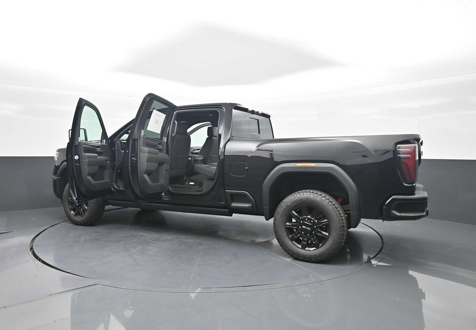 New 2026 GMC Sierra 2500 AT4 w/ AT4 Premium Plus Package AWD/4WD image 43