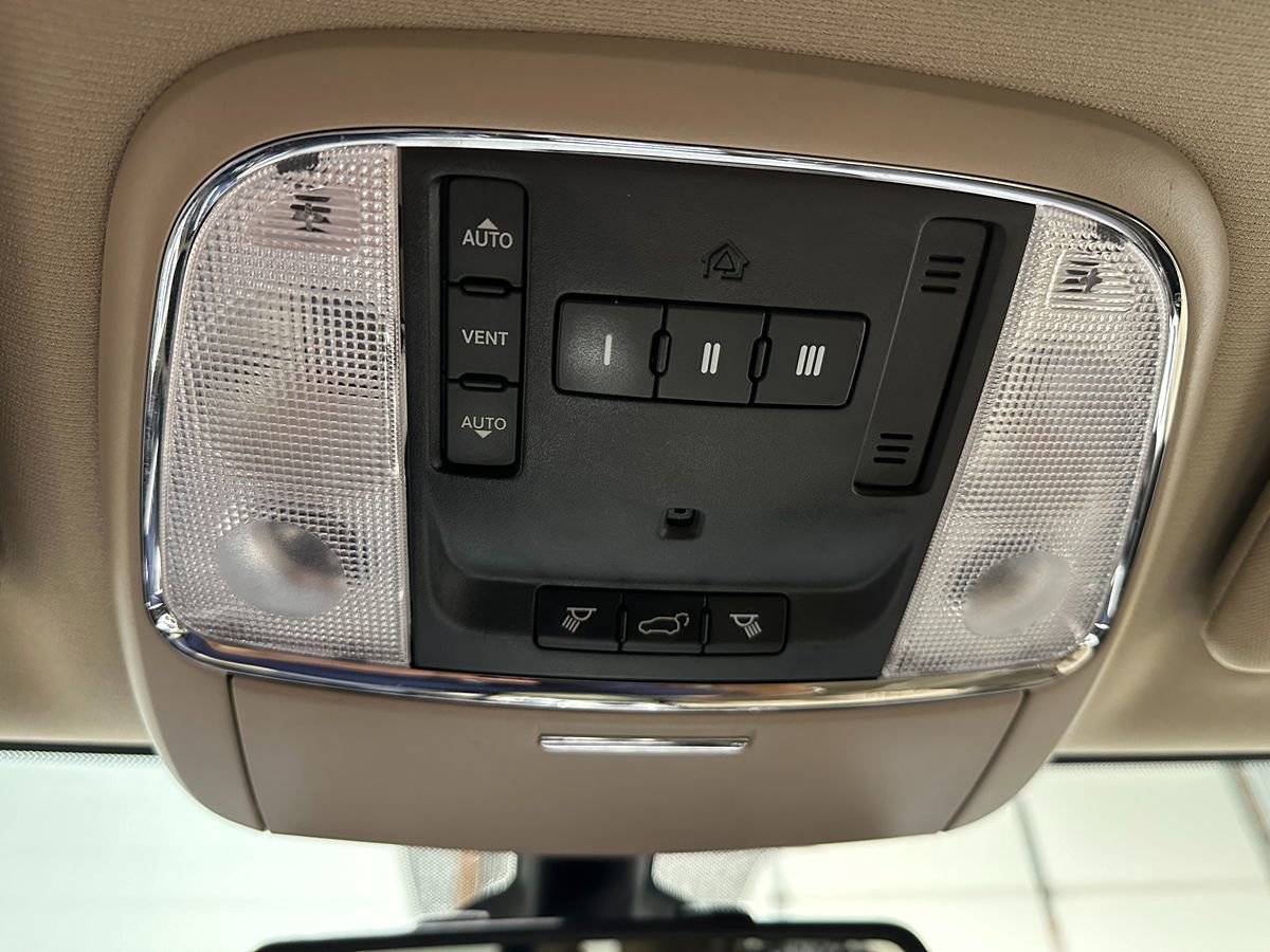 Used 2016 Jeep Grand Cherokee Limited AWD/4WD image 47