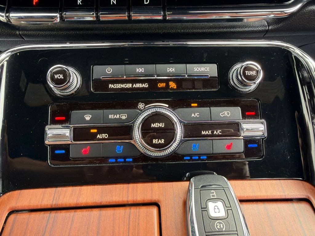 Used 2019 Lincoln Navigator L 4WD Reserve w/ Cargo Package image 34