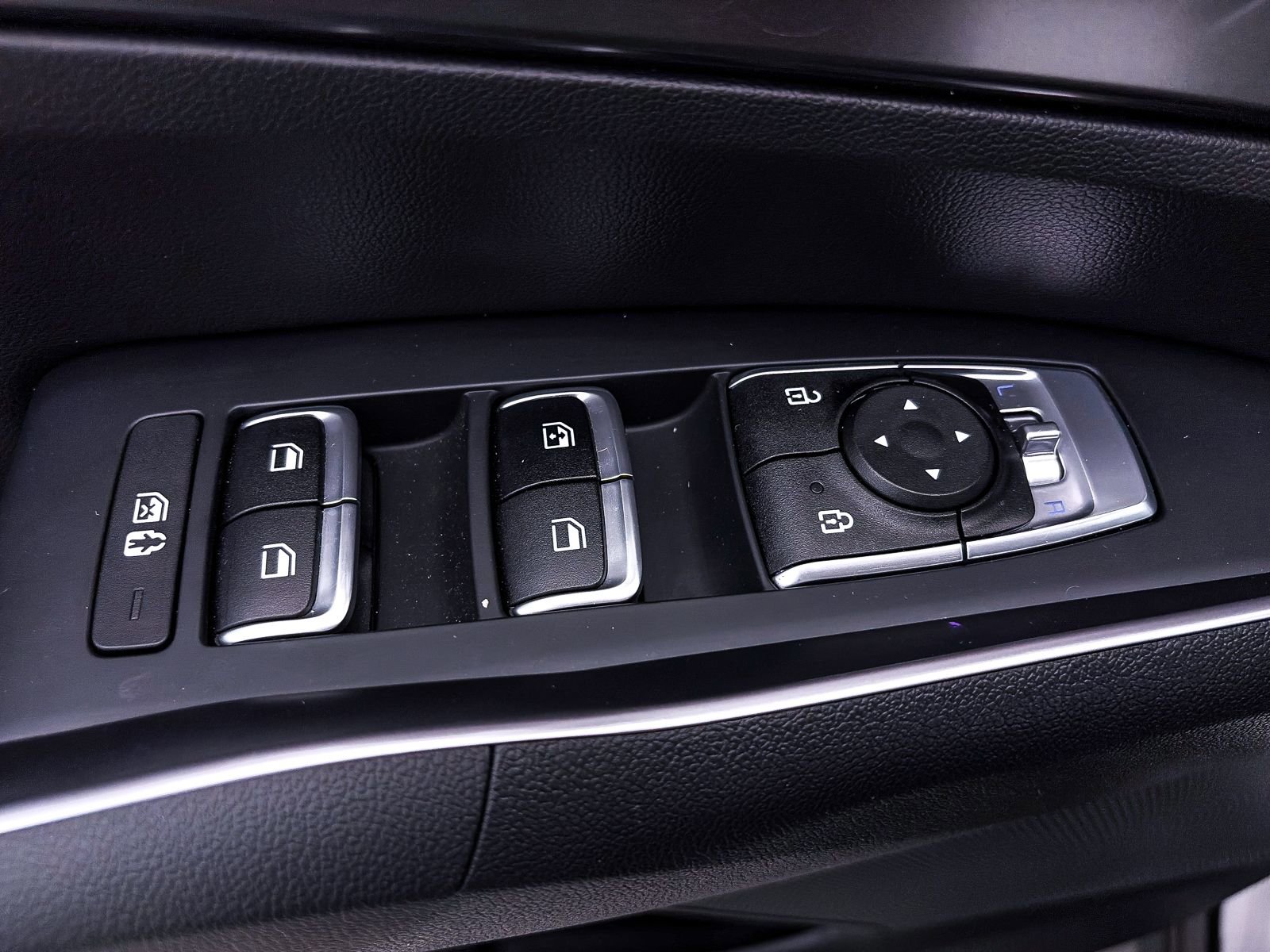 Used 2023 Kia Sorento EX image 17