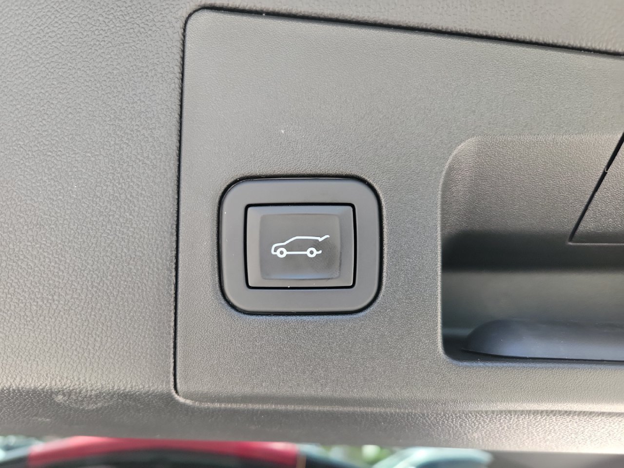 Certified 2025 Cadillac XT5 Premium Luxury w/ LPO, Floor Liner Package AWD/4WD image 10