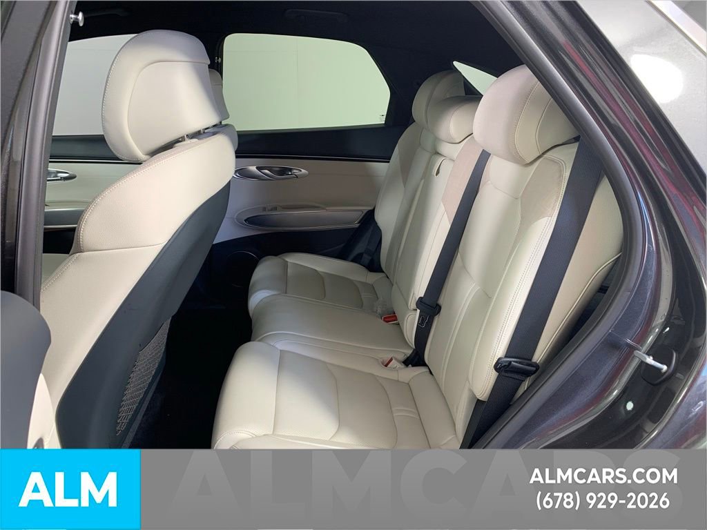 Used 2023 Genesis Electrified GV70 Advanced image 27