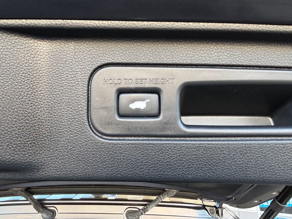 Used 2025 Honda Pilot EX-L image 30