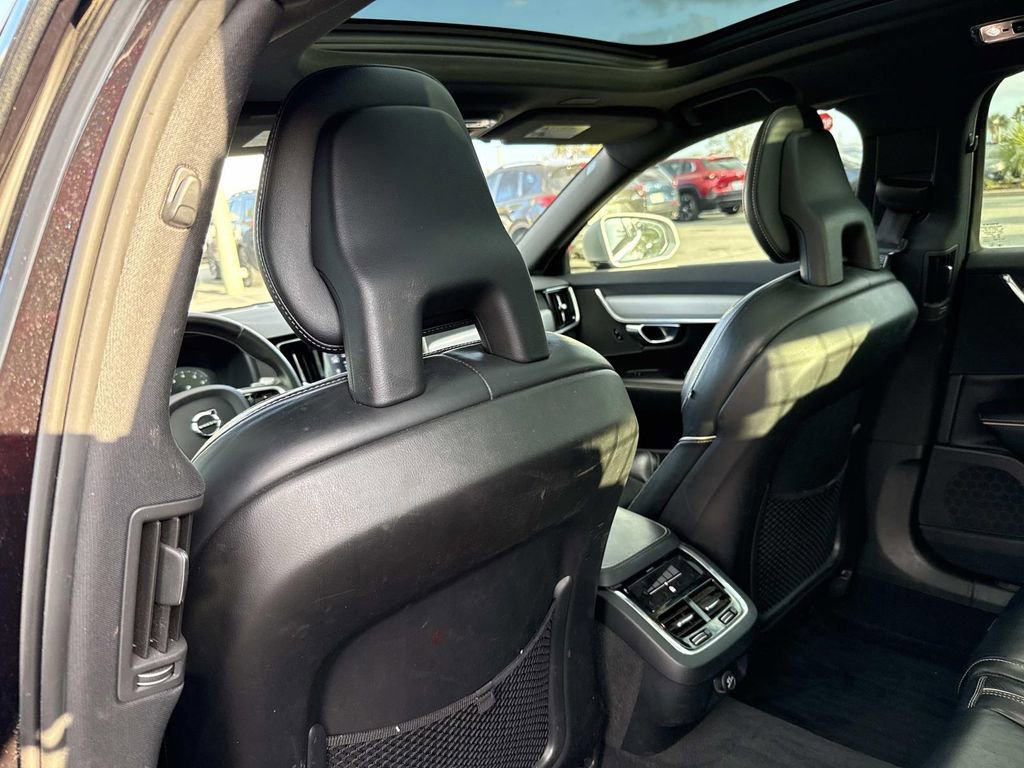 Used 2018 Volvo V90 T5 R-Design image 14