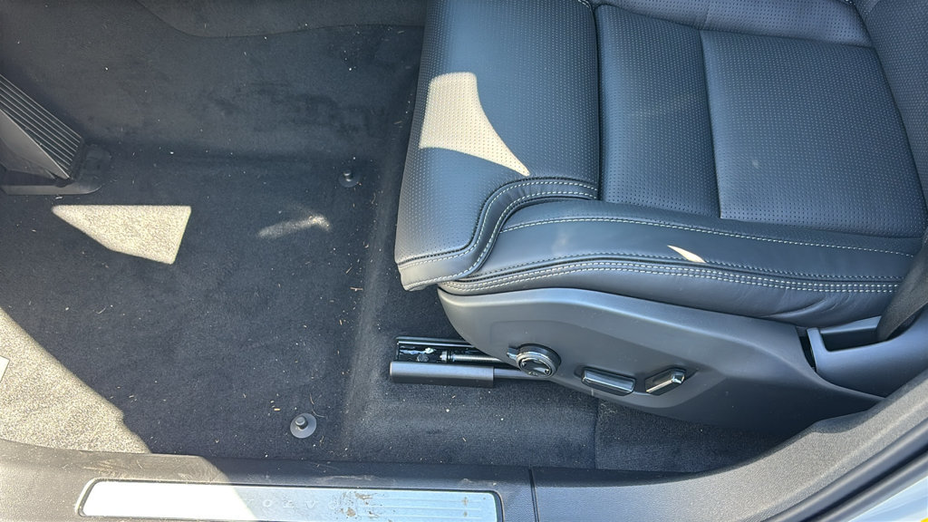New 2027 Volvo XC60 B5 Ultra AWD/4WD image 25