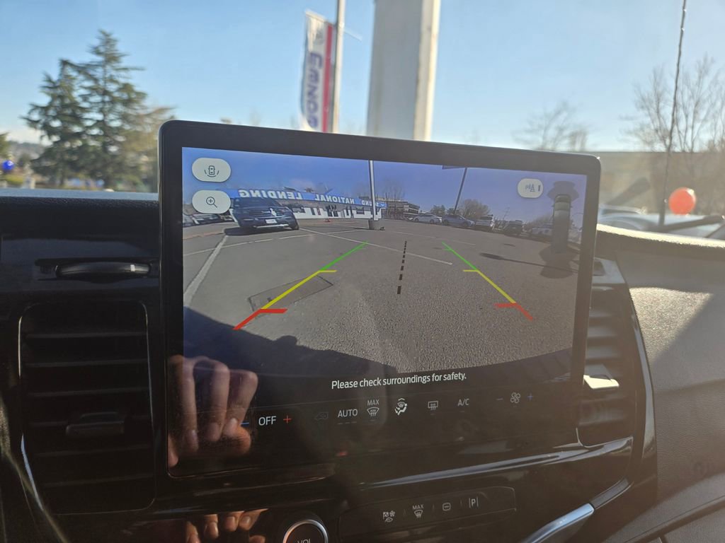 Used 2024 Ford Transit 350 XLT image 15