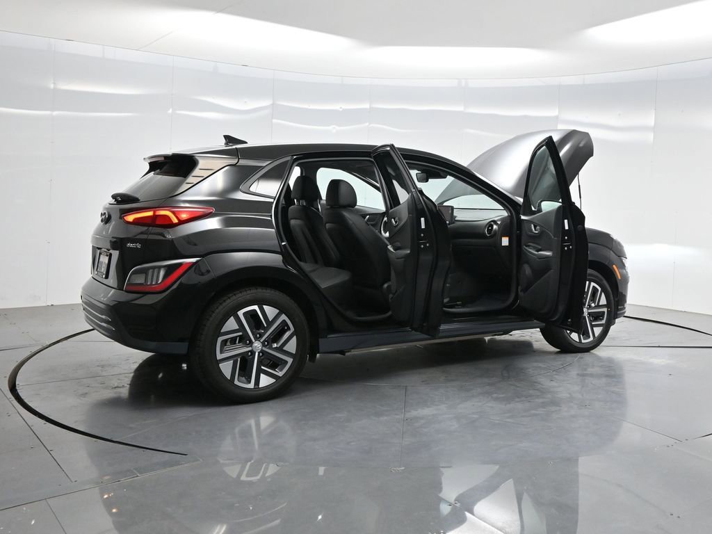 Used 2022 Hyundai Kona Limited FWD image 4
