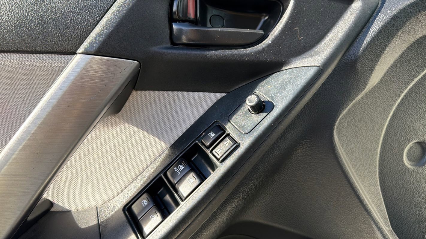 Used 2015 Subaru Forester 2.5i image 22