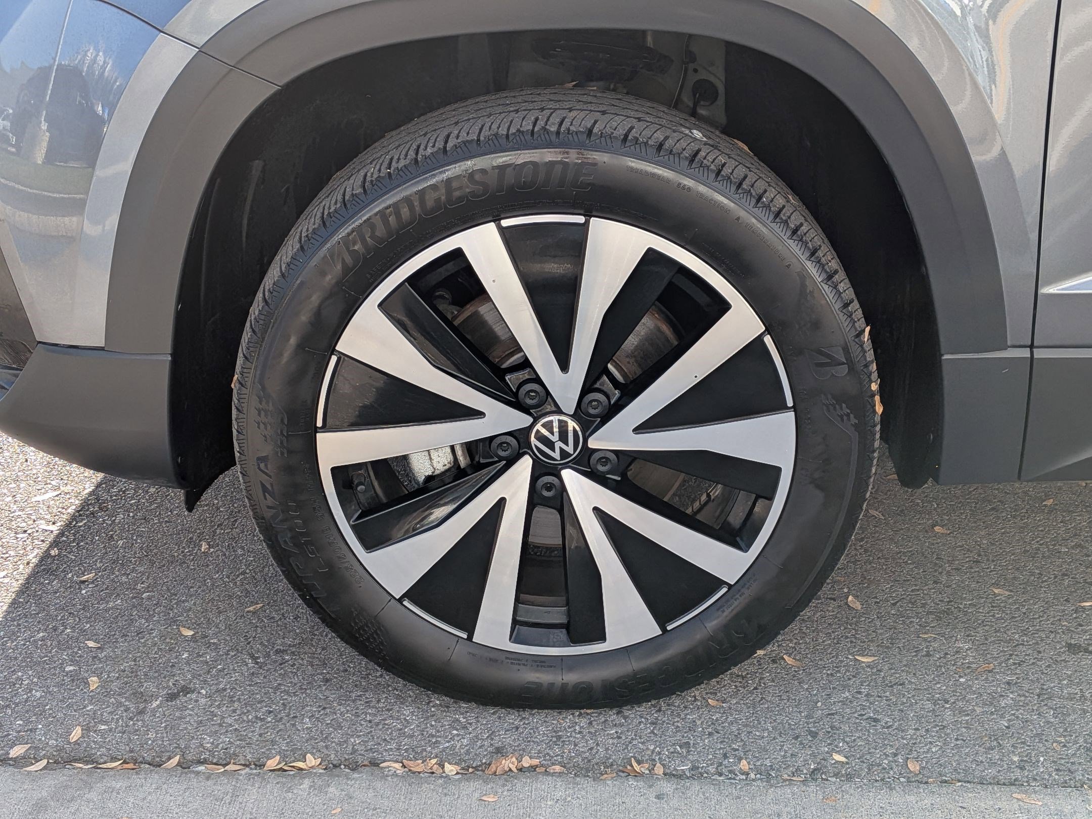 Certified 2023 Volkswagen Taos SE w/ Panoramic Sunroof Package image 14