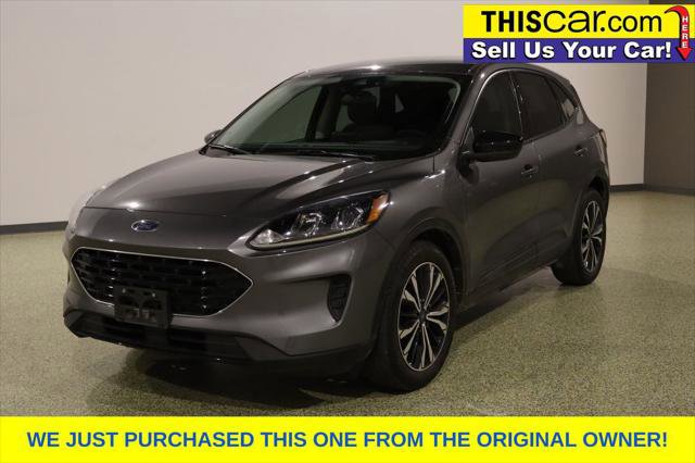 Used 2022 Ford Escape SE w/ SE Sport Appearance Package image 3