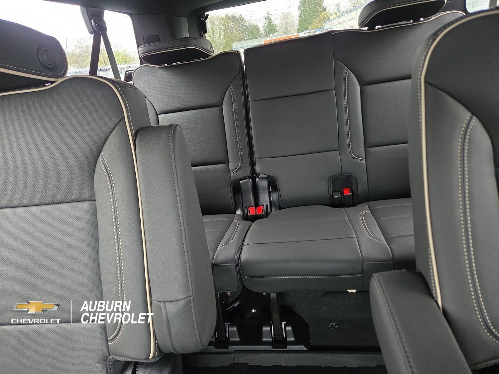 New 2026 Chevrolet Suburban Premier AWD/4WD image 23