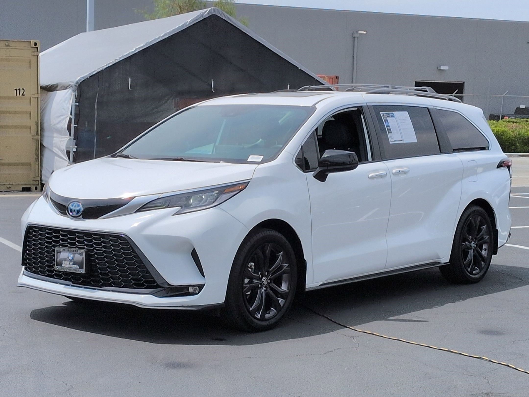 Used 2024 Toyota Sienna XSE w/ XSE Plus Package image 5