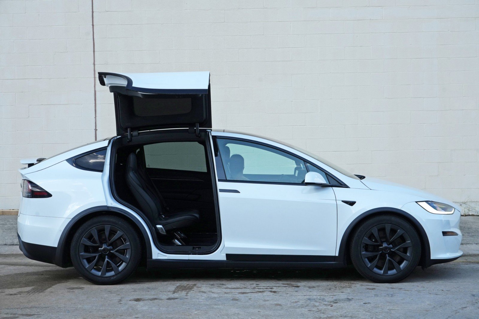 Used 2023 Tesla Model X AWD/4WD image 55