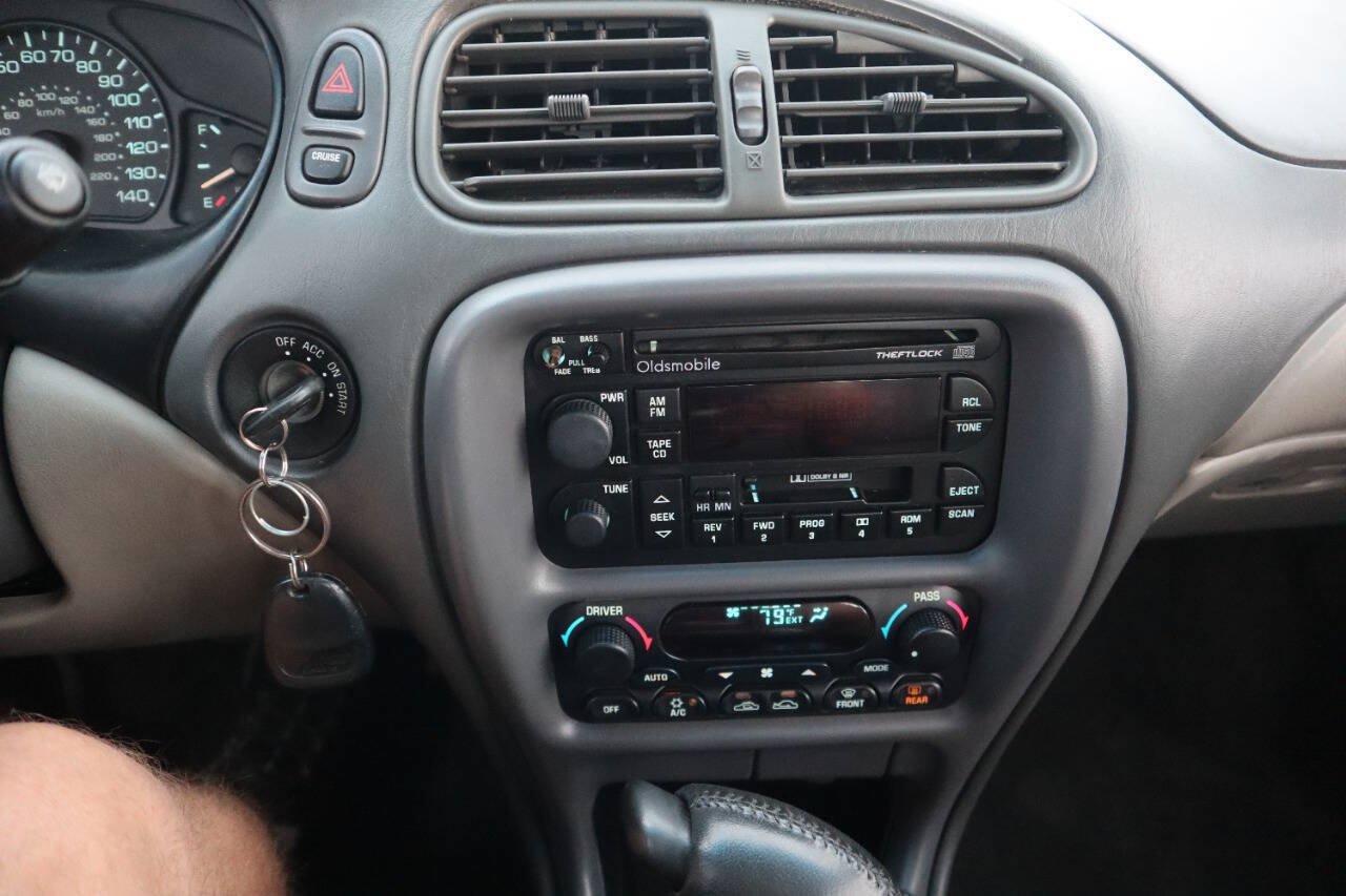 Used 1998 Oldsmobile Intrigue GL FWD image 31
