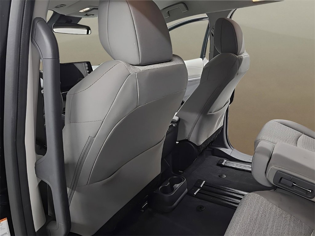 Used 2024 Toyota Sienna LE image 14