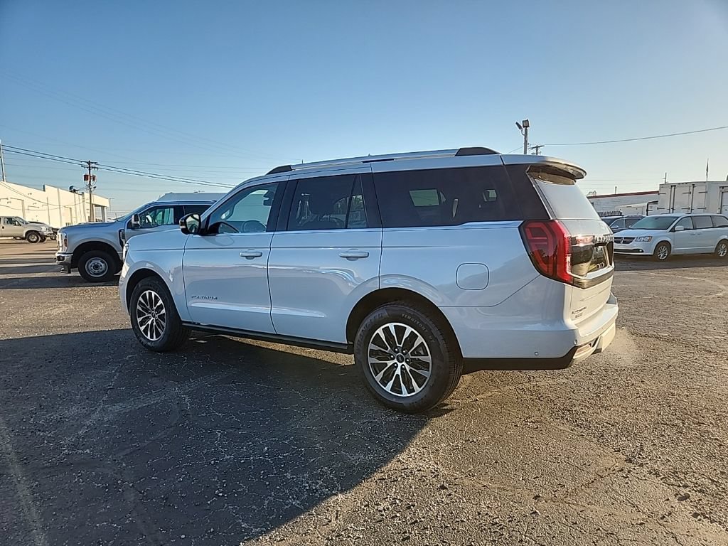 Used 2025 Ford Expedition Platinum AWD/4WD image 8