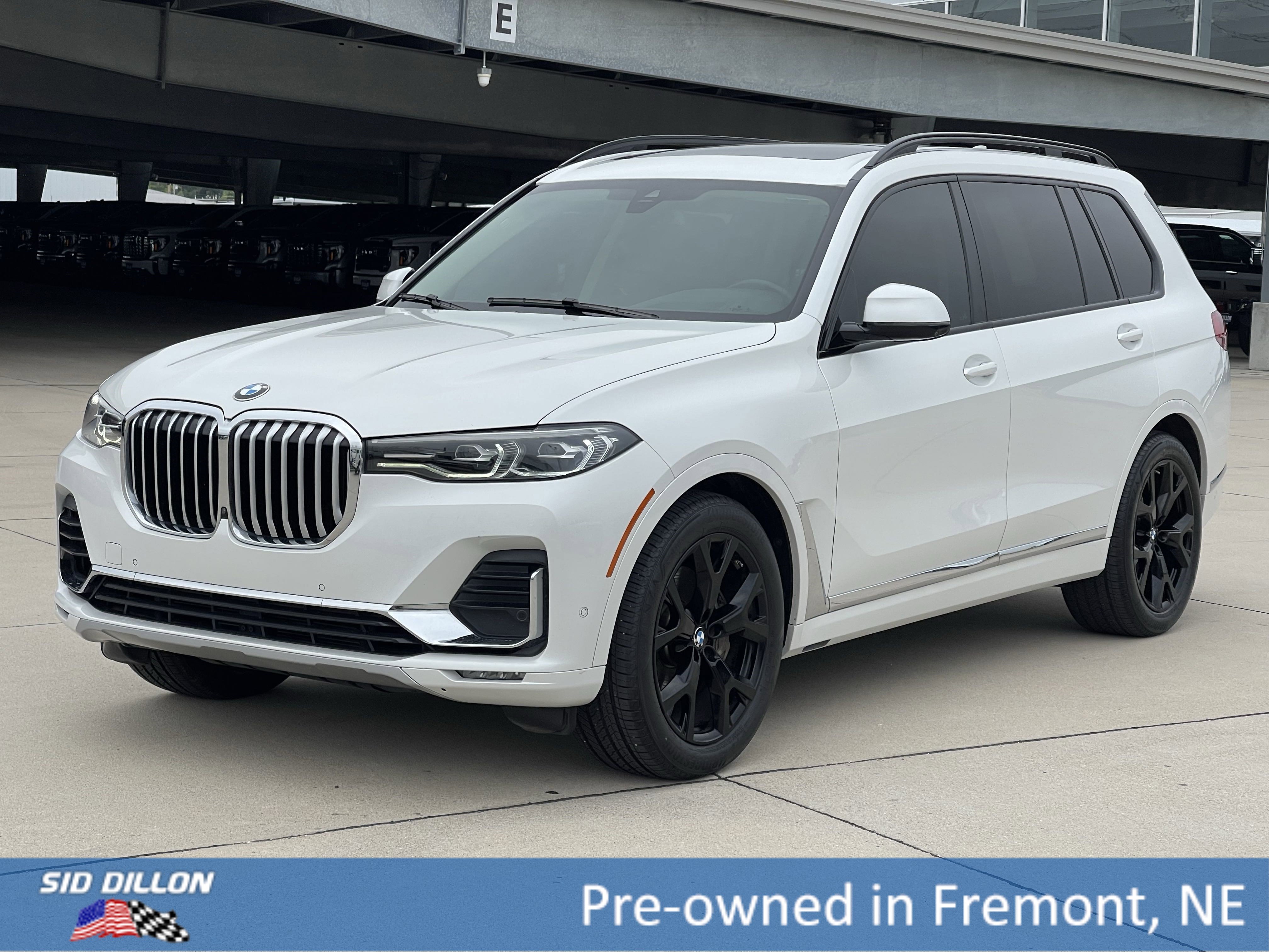 Used 2021 BMW X7 xDrive40i w/ Premium Package 2 image 1