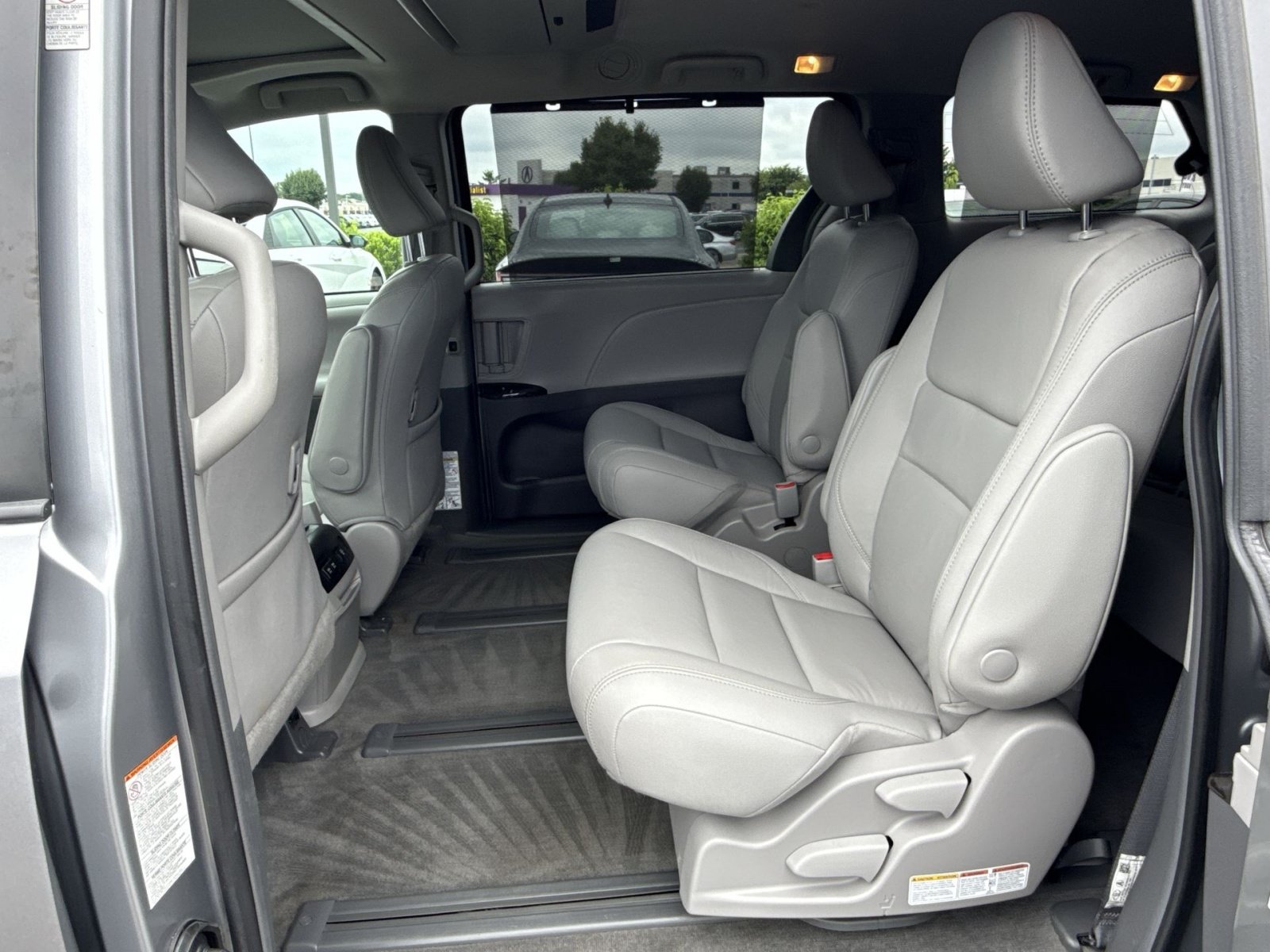 Used 2018 Toyota Sienna XLE Premium AWD/4WD image 25