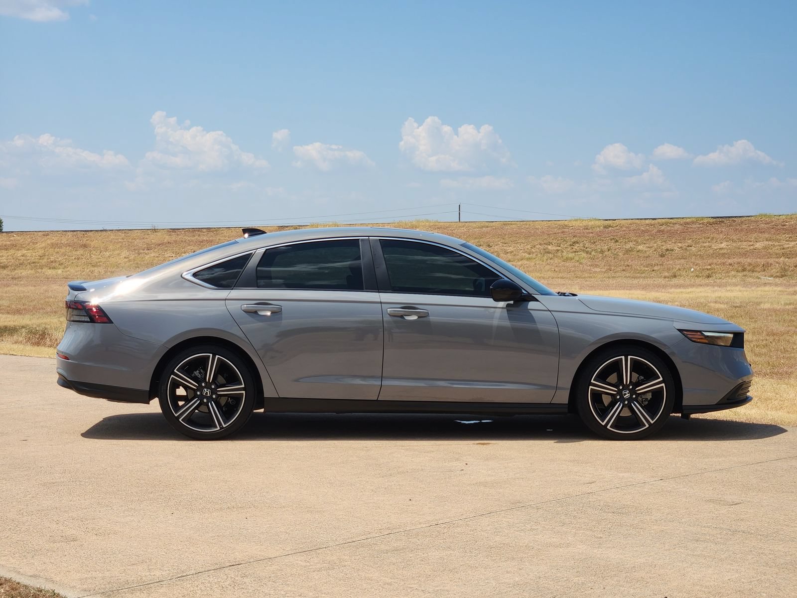 Used 2025 Honda Accord Sport image 7